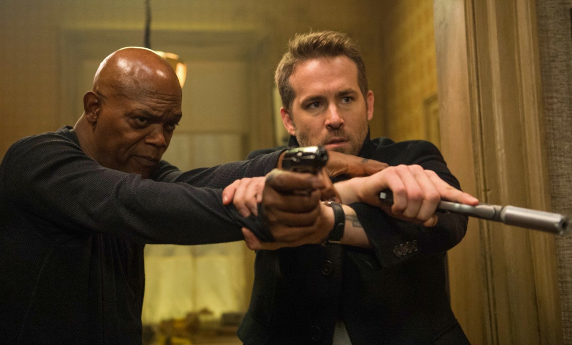 The Hitman's Bodyguard - Ryan Reynolds and Samuel L Jackson